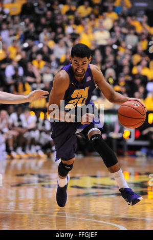 Wichita, Kansas, États-Unis. Feb 13, 2016. Northern Iowa Panthers guard Jeremy Morgan (20) disques durs au panier pendant le match de basket-ball de NCAA entre le Nord de l'Iowa Panthers et le Wichita State Shockers à Charles Koch Arena de Wichita, Kansas. Kendall Shaw/CSM/Alamy Live News Banque D'Images