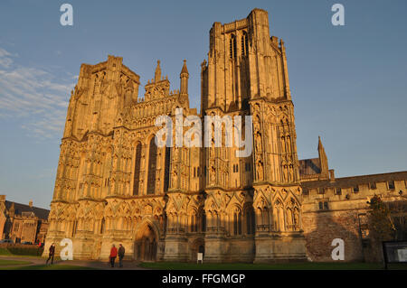 L'église cathédrale de Saint Andrew, communément connu sous le nom de la cathédrale de Wells, une cathédrale anglicane de Wells, Somerset, Angleterre Banque D'Images