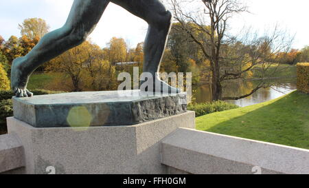 Un jour d'automne dans le parc Vigeland à Oslo, Norvège Banque D'Images