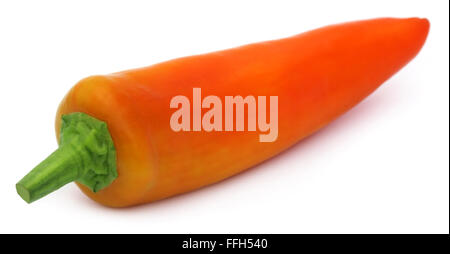 Poivre bananes fraîches sur fond blanc Banque D'Images