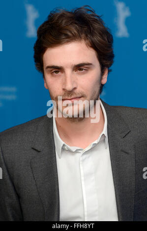 Berlin, Allemagne. Feb 13, 2016. Roman Kolinka pendant les 'L'avenir/Choses à Venir' photocall à la 66e Festival International du Film de Berlin/Berlinale 2016 le 13 février 2016 à Berlin, Allemagne. Photo : afp/Alamy Live News Banque D'Images