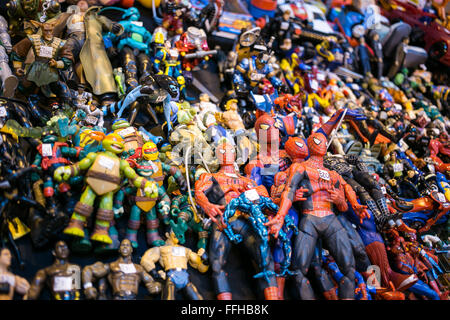 Birmingham, UK. 14Th Feb 2016. Les collectionneurs de jouets juste où les gens peuvent acheter des meubles anciens et nouveaux jouets de collection. Crédit : Steven re/Alamy Live News Banque D'Images