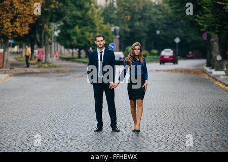 L'homme et la femme marcher Banque D'Images