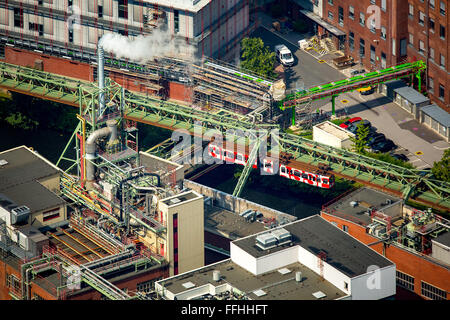 Vue aérienne, le monorail de Wuppertal, cadre en acier, les transports publics, la vallée de la Wupper, Wuppertal, la région du Bergisches Land, Banque D'Images