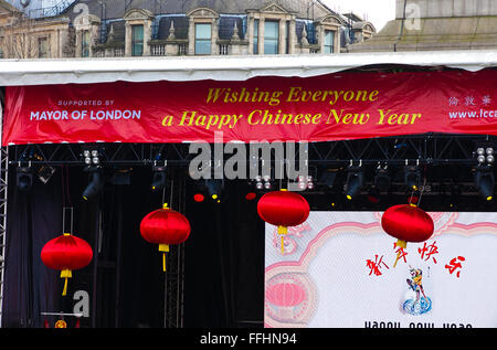 Londres, Royaume-Uni. 14 février 2016. Le Nouvel An chinois à Trafalgar Square, parrainé par le maire de Londres. Plus tôt les artistes costumés ont pris part au défilé du Nouvel An chinois le long de Charing Cross Road et du quartier chinois, avec d'autres célébrations dans Trafalgar Square. L'événement est organisé par l'Association chinoise de Chinatown de Londres. Credit : Dinendra Haria/Alamy Live News Banque D'Images