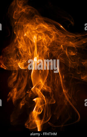 Close-up de feu et de flammes Banque D'Images