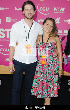 Sydney, Australie. 14Th Feb 2016 : VIP's et célébrités vu en arrivant sur le tapis noir à la Tropfest Short Film Festival. Credit : mjmediabox/Alamy Live News Banque D'Images