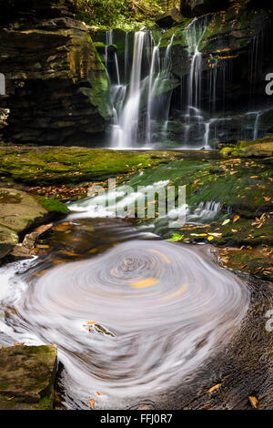 Elakala tombe sur Shays Exécuter, Blackwater Falls State Park David West Virginia. Banque D'Images