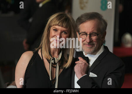 Londres, Royaume-Uni. 14 Février, 2016. Kate Capshaw et Steven Spielberg assister à la BAFTA EE British Academy Film Awards au Royal Banque D'Images