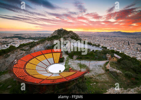 Athènes du Likabetus Hill au coucher du soleil. Banque D'Images