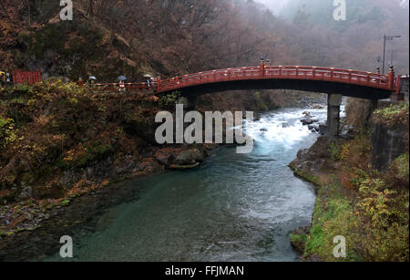 Pont Shinkyo à Nikko, Japon, Asie. Monuments, sites japonais d'Asie, voyage, vieux bâtiments historiques. Paysage, rivière Banque D'Images