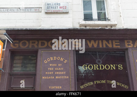 Gordon's Wine Bar à Villiers Street WC2 Banque D'Images