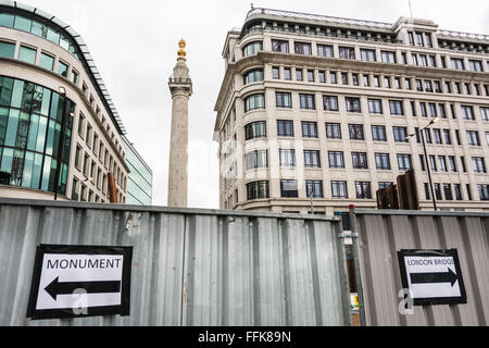 Le monument - la construction et la destruction omniprésente dans la ville de Londres que des nouveaux développements surgissent tous les jours. Banque D'Images