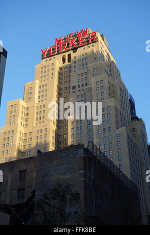 Wyndham New Yorker Hotel, la Huitième Avenue, Manhattan, New York City, New York, USA Banque D'Images