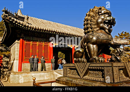 Chine Summer Palace Lion Guardian Banque D'Images