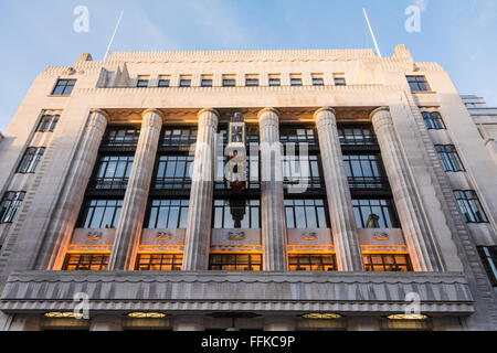 Maison de Peterborough, l'ancien Daily Telegraph Building sur Fleet Street, Londres, Royaume-Uni. Banque D'Images