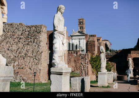 Maison des vestales au Forum Romain [Foro Romano], Rome, Italie Banque D'Images