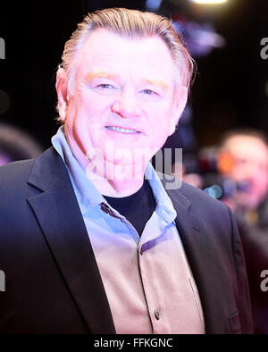 Berlin, Allemagne. Feb 15, 2016. 66e Festival International du Film de Berlin, Allemagne, 15 février 2016. Jeder stirbt Premiere 'fuer sich allein" ("seul dans Berlin') : l'Acteur Brendan Gleeson. Le film est en compétition à la Berlinale. La Berlinale se déroule du 11 février au 21 février 2016. PHOTO : GREGOR FISCHER/dpa/Alamy Live News Banque D'Images