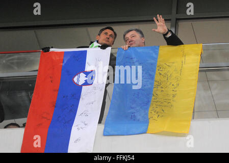 Deux présidents au cours de l'UEFA EURO 2016 football match play-off entre l'Ukraine et la Slovénie equipes nationales Banque D'Images