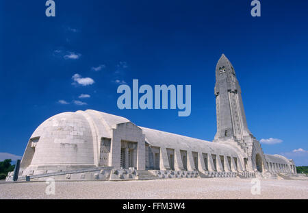 France, Meuse (55), Verdun, Douaumont ossuaire // Meuse (55), Verdun, l'ossuaire de Douaumont Banque D'Images