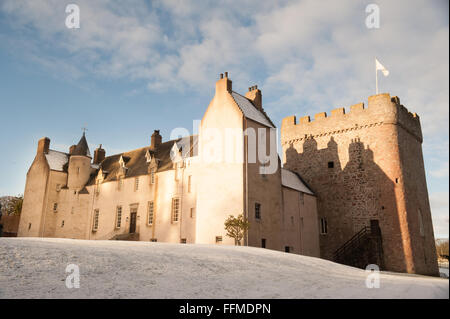 Château de tambour dans la neige dans l'Aberdeenshire, en Écosse. Banque D'Images