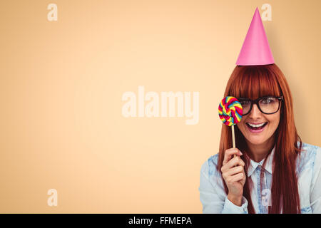 Image composite de jolie femme hipster avec hat parti et Lucette Banque D'Images