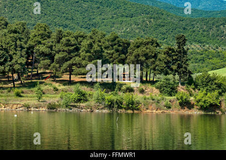 La montagne et le lac Kerkini ecoarea au nord de la Grèce Banque D'Images