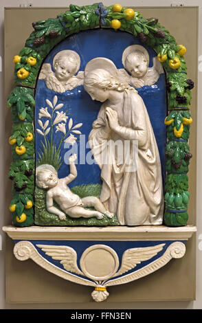 Della Robbia Florence 15ème siècle vierge adorant l'enfant et deux putti Italie italien ( atelier ) Banque D'Images