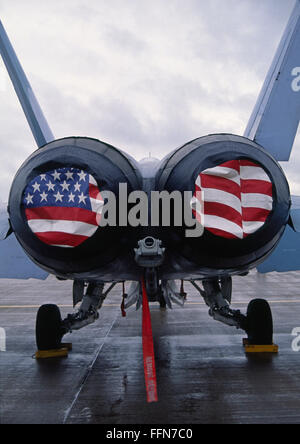 Patriotic American Flag couvre à l'arrière d'un USA F/A-18 Hornet de lutter contre des avions à réaction. Banque D'Images