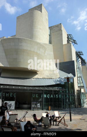 Géographie / voyages, France, Paris, Maison du cinéma, la Cinematheque francaise, construction : 1988 - 1994 par Frank O. Gehry, vue extérieure, Additional-Rights Clearance-Info-Not-Available- Banque D'Images