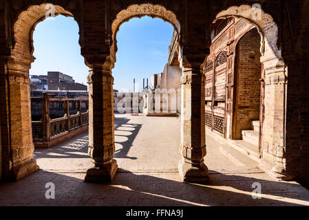 Les arches de sethi house situé dans la ville fortifiée de Peshawar, Pakistan. Banque D'Images