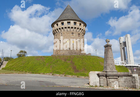 La Tour Tanguy historique (Tour Tanguy) - L'un des plus anciens monuments de Brest, Bretagne, France Banque D'Images