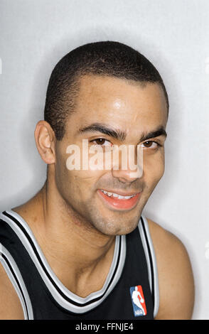 SEATTLE, WA - 04 février : Tony Parker à Seattle, Washington le 04 février, 2004. Banque D'Images