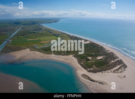 Les dunes de sable et la plage Ynyslas Vue aérienne de l'estuaire de la Baie de Cardigan Dyfi Dovey Bae Ceredigion Mid Wales UK Banque D'Images