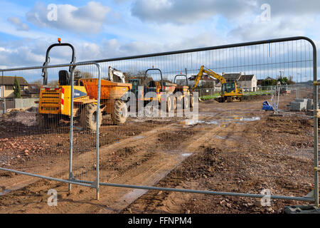 La construction de routes, lent UK style avec petites machines et personne ne travaille Banque D'Images