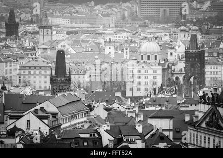 La centaine d'inspiré de Prague - la ville aux cent clochers, si nous regardons autour de l'un des look-out spots on peut littéralement voir Banque D'Images