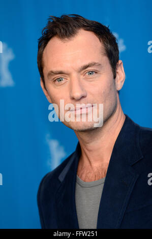 Berlin, Allemagne. 16 Février, 2016. Jude Law lors de la 'génie' photocall à la 66e Festival International du Film de Berlin/Berlinale 2016 le 16 février 2016 à Berlin, Allemagne. Photo : afp/Alamy Live News Banque D'Images