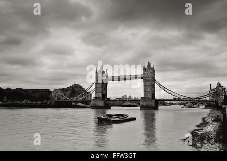 Londres - 18/05/2011 - Royaume-Uni / Angleterre / London - Tower Bridge - Sandrine Huet / Le Pictorium Banque D'Images