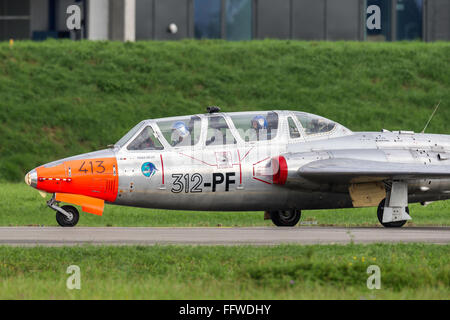 Fouga CM-170R Magister jet trainer F-AZPZ Banque D'Images