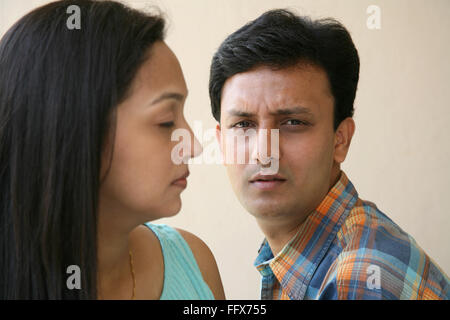 L'Inde l'Asie du Sud young man and woman thinking , homme désirant alors que les yeux clos M.# 687H687J Banque D'Images