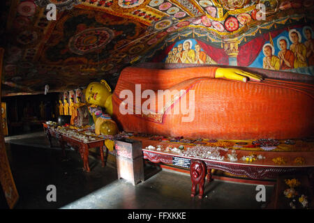 Aluvihara rock cave temple commence 3e siècle avant J.-C. L'écriture écritures bouddhistes dans le premier siècle avant J.-C. Sri Lanka Banque D'Images