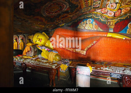 Aluvihara rock cave temple commence 3e siècle avant J.-C. écritures bouddhistes ont d'abord mis par écrit 1er siècle avant J.-C. Sri Lanka Banque D'Images