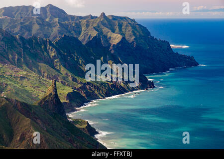 Roque de Las Animas et montagnes d'Anaga, île de Ténérife, Espagne Banque D'Images