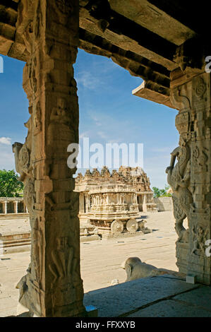 Char à l'intérieur de Shri Vijaya Vitthala temple , 15e siècle , Hampi Vijayanagar, Dist Bellary , Karnataka Banque D'Images