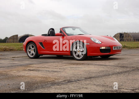 Rouge 2007 Porsche Boxster cabriolet voiture de sport allemande Banque D'Images