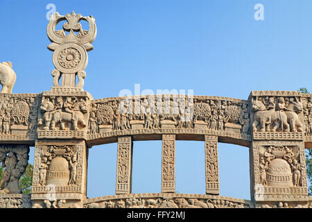 Close up of east gateway de stupa 1 vue intérieure de l'arche , Sanchi près de Bhopal, Madhya Pradesh, Inde Banque D'Images