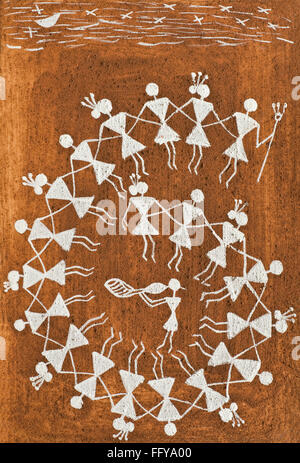 De l'art Warli façon de transmettre leur folklore commun , Thane , MAHARASHTRA , INDE Banque D'Images