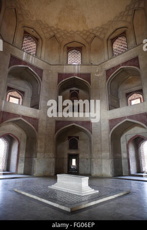 Chambre principale tombe dans la Tombe de Humayun construit en 1570 , Delhi , Inde UNESCO World Heritage Site Banque D'Images