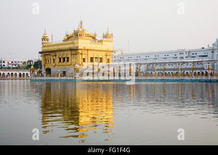 Harimandir Sahib swarn mandir ou temple d'or d'Amritsar Punjab , , , Inde Banque D'Images