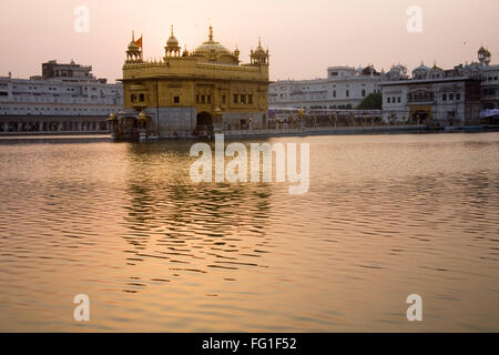 Harimandir Sahib swarn mandir ou temple d'or d'Amritsar Punjab , , , Inde Banque D'Images